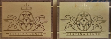 FESTINA LENTE - Logo, Messing geätzt